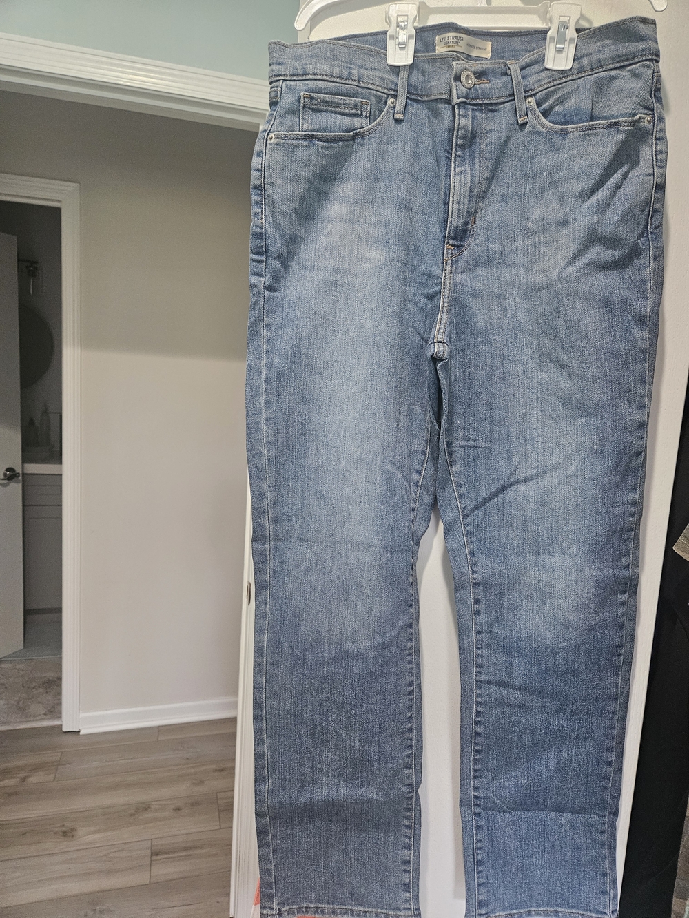 Levi's High-Rise Light Blue Women's Jeans